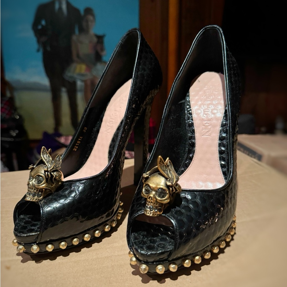 Alexander McQueen Gator Black Peep-Toe Heels w/ Gold Skulls and stud Accents 38